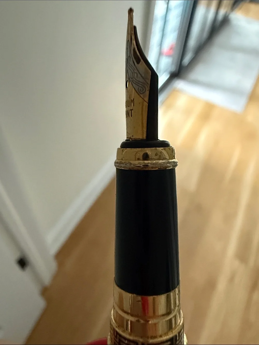 Vintage sophisticated black pen